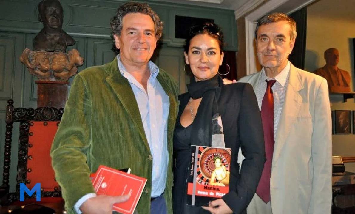 How Carlos Met Sade Adu