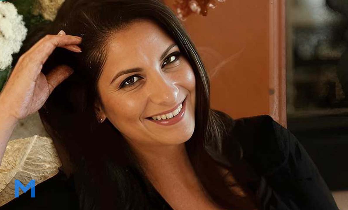 Debra’s Work as a Fast Stenographer