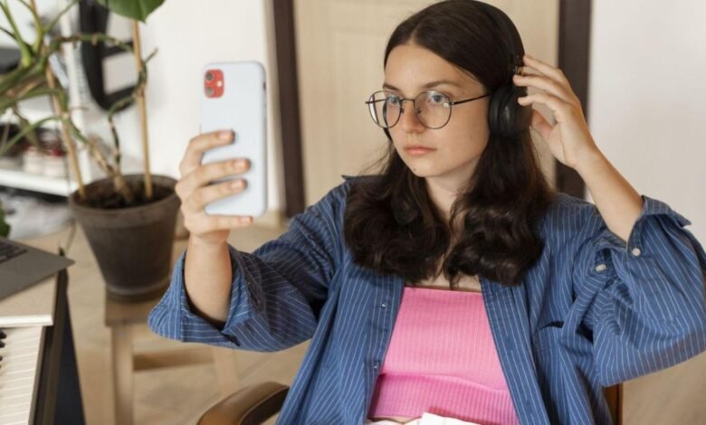 How to Use Your Prescription to Buy Glasses and Contact Lenses Online